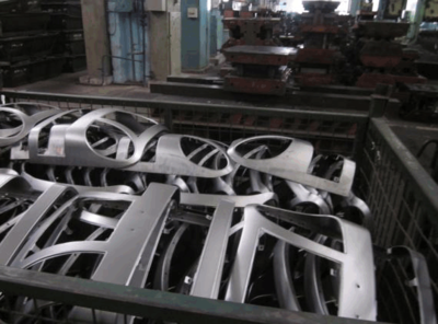 洛陽一拖實習報告 金屬材料加工與應(yīng)用實踐